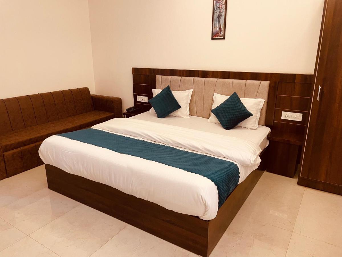 Divine Ganga - Luxury Comfort ! Travellers Delight ! Budget Friendly ! Prime Location ! Guest Favourite Харидвар Экстерьер фото